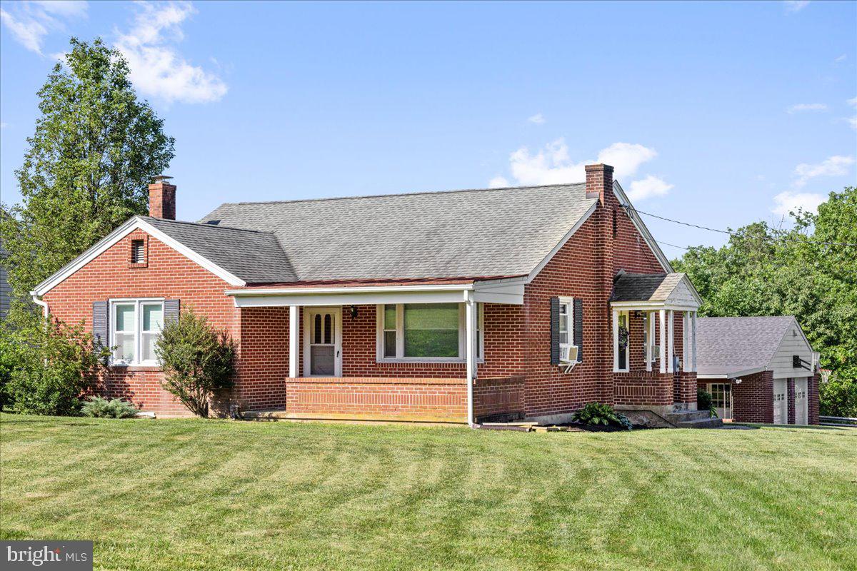 1848 Hoffmansville Road, Frederick