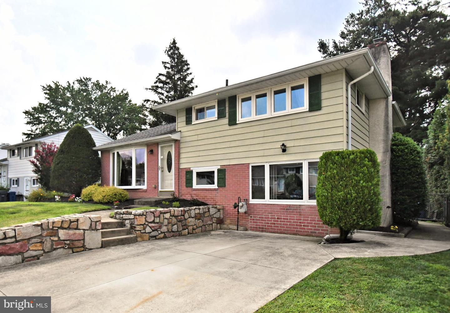 1433 Saint John Road, Abington