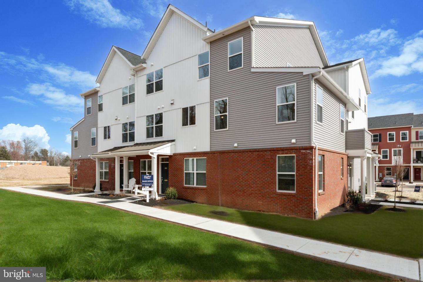 245 Chapel Court #80b, Norristown