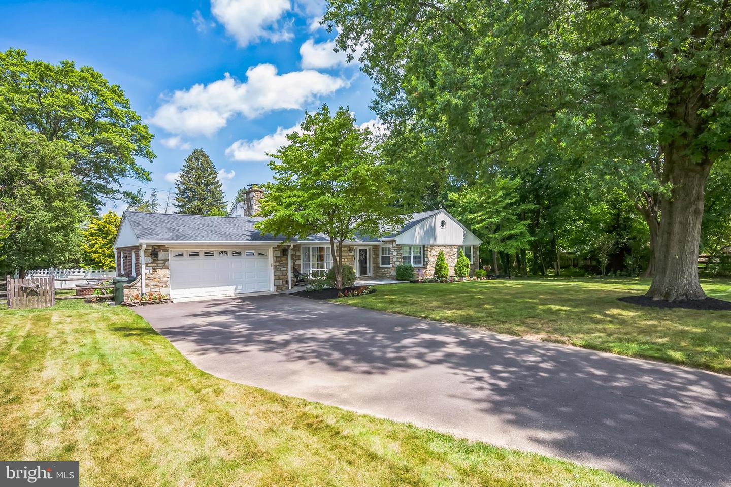 1350 King Road, Huntingdon Valley