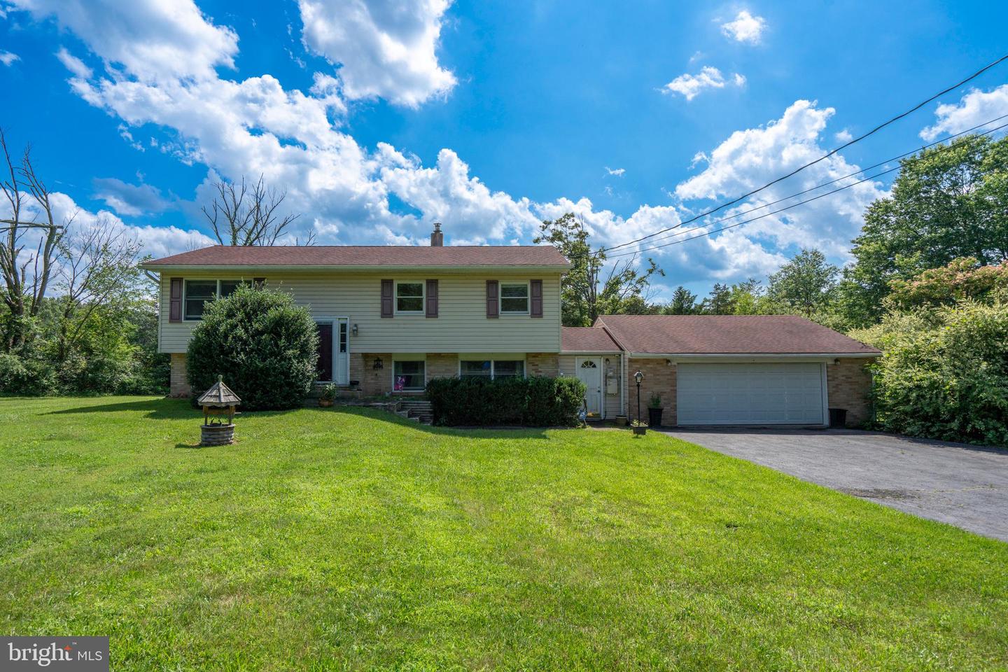 3211 Hillegass Road, Pennsburg
