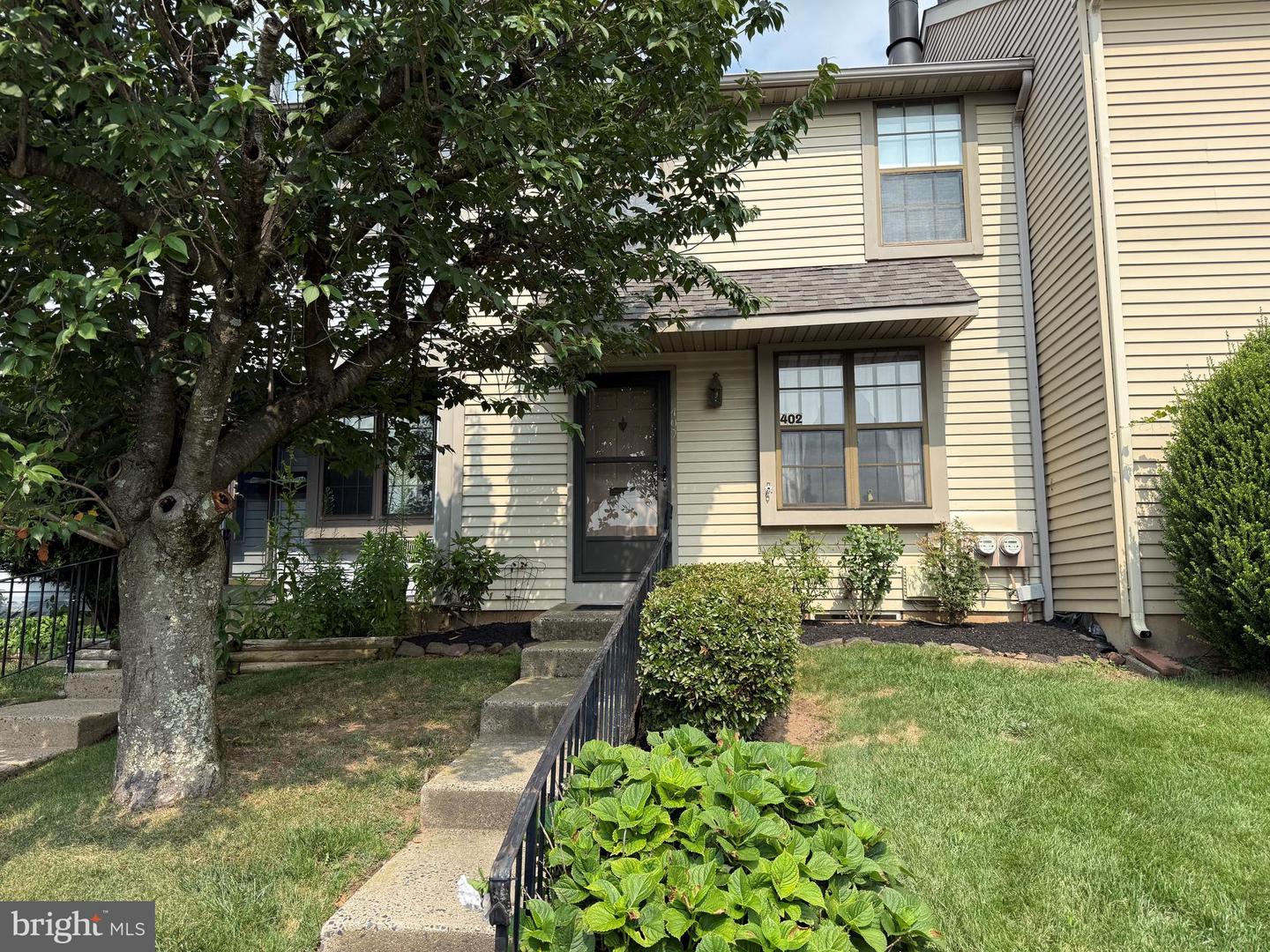 402 Hopkins Court, North Wales