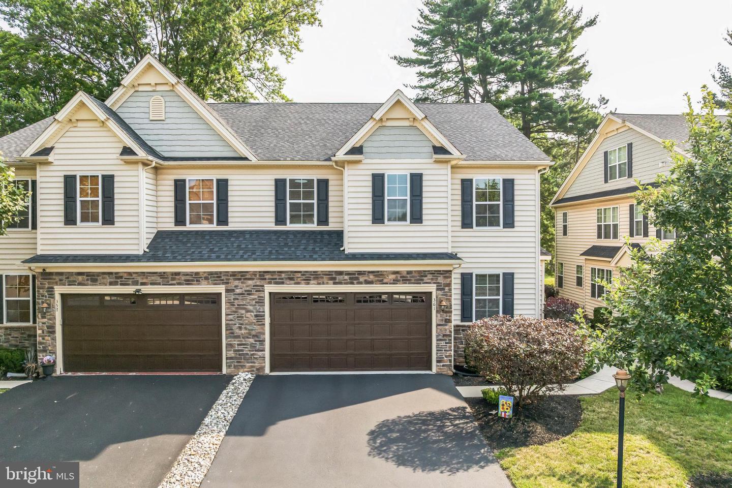 361 Newbury Court, North Wales