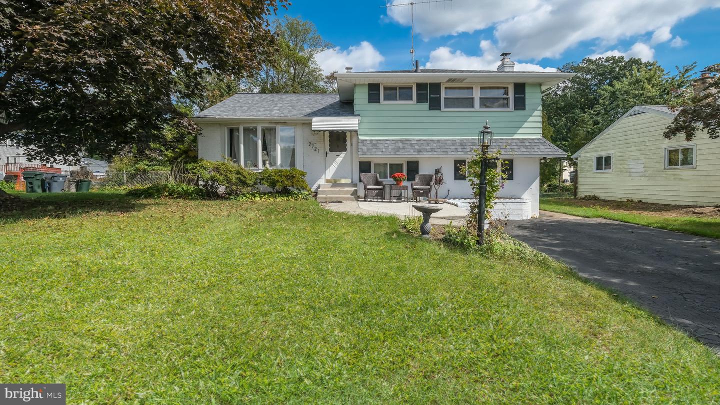2721 Rossiter Avenue, Abington