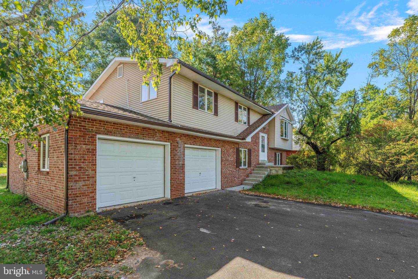 2317 E Orvilla Road, Hatfield