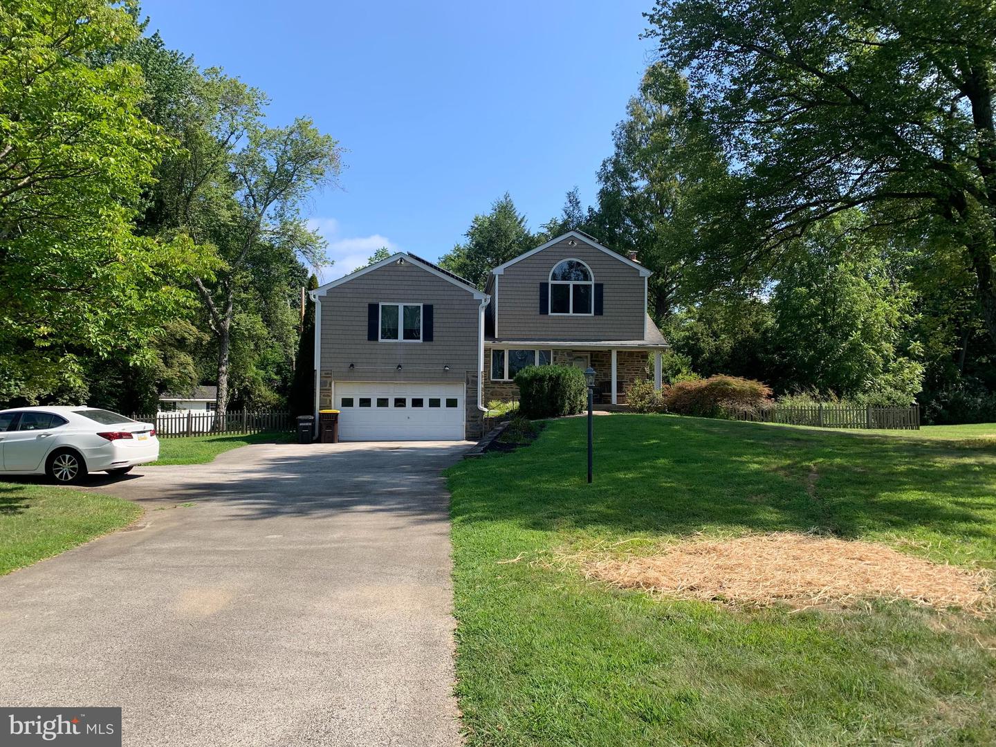 833 Stonybrook Drive, Blue Bell