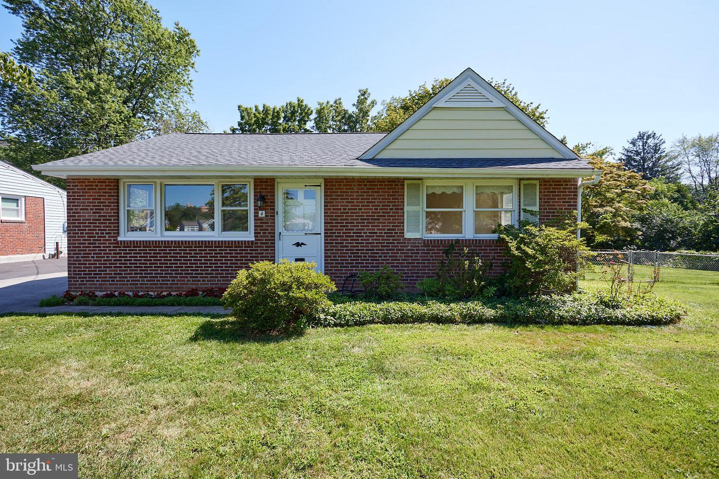 4 Valley View Circle, Norristown