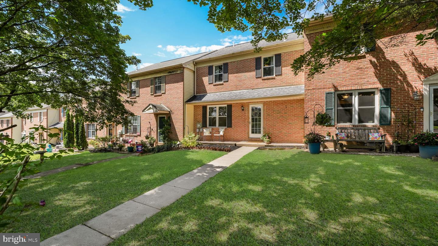 212 Laureen Road, Schwenksville