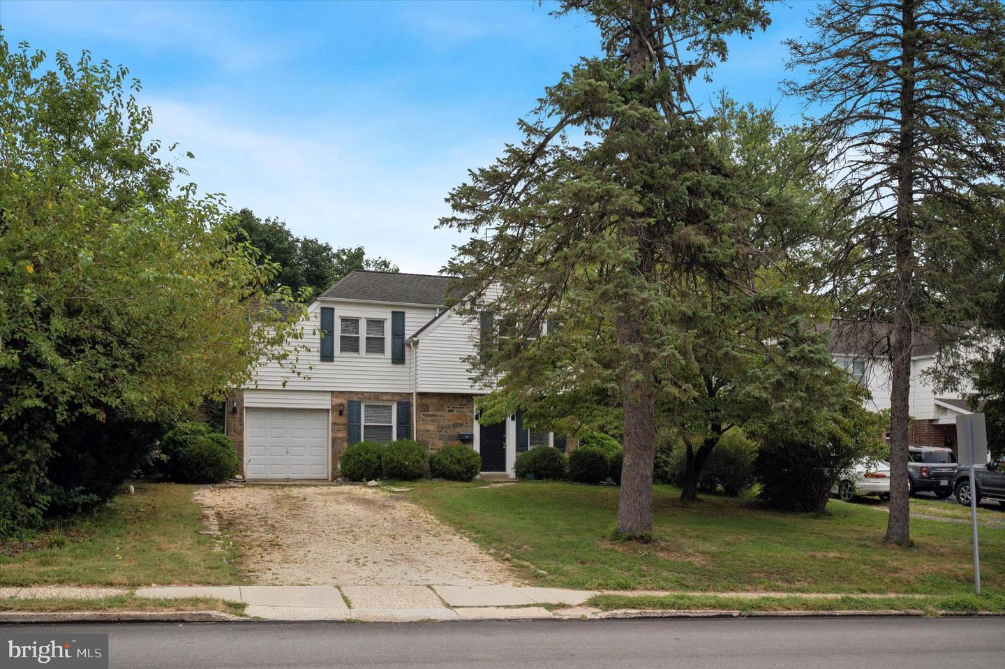 94 E Pennsylvania Avenue, Oreland