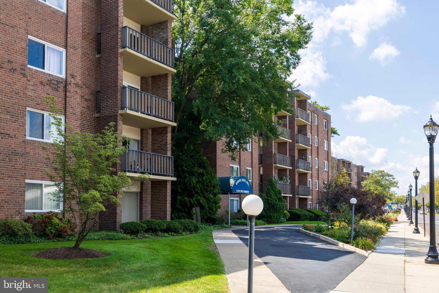 1570 The Fairway #402e, Jenkintown