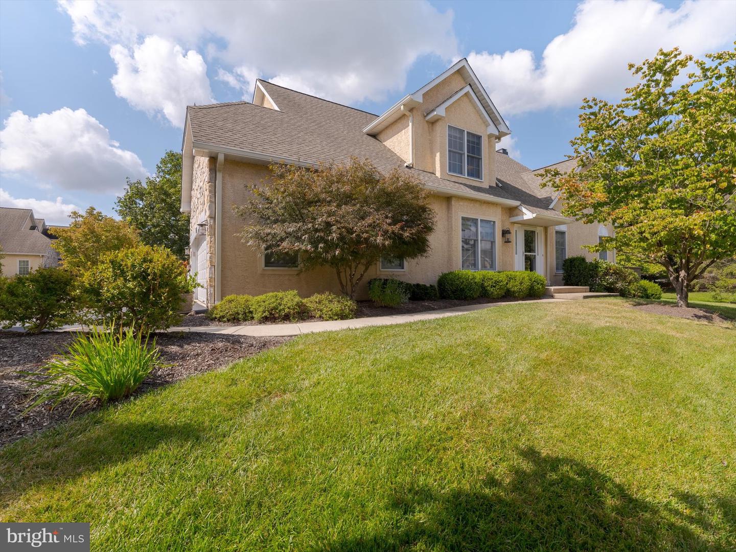 128 Sawgrass Drive, Blue Bell