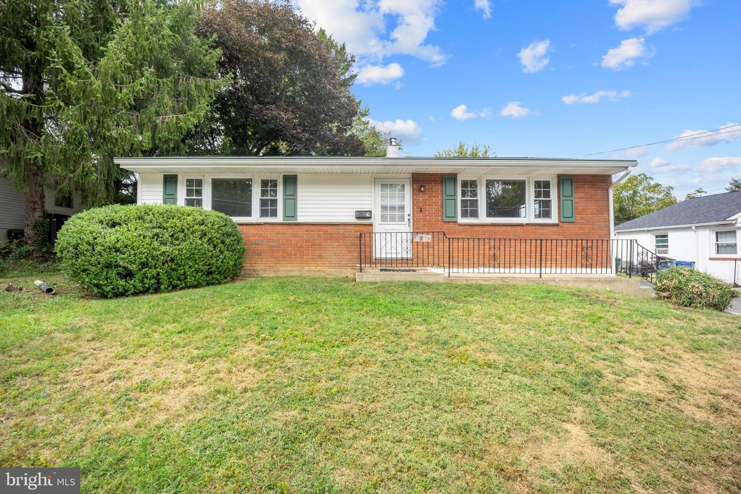 906 Maple Avenue, Glenside