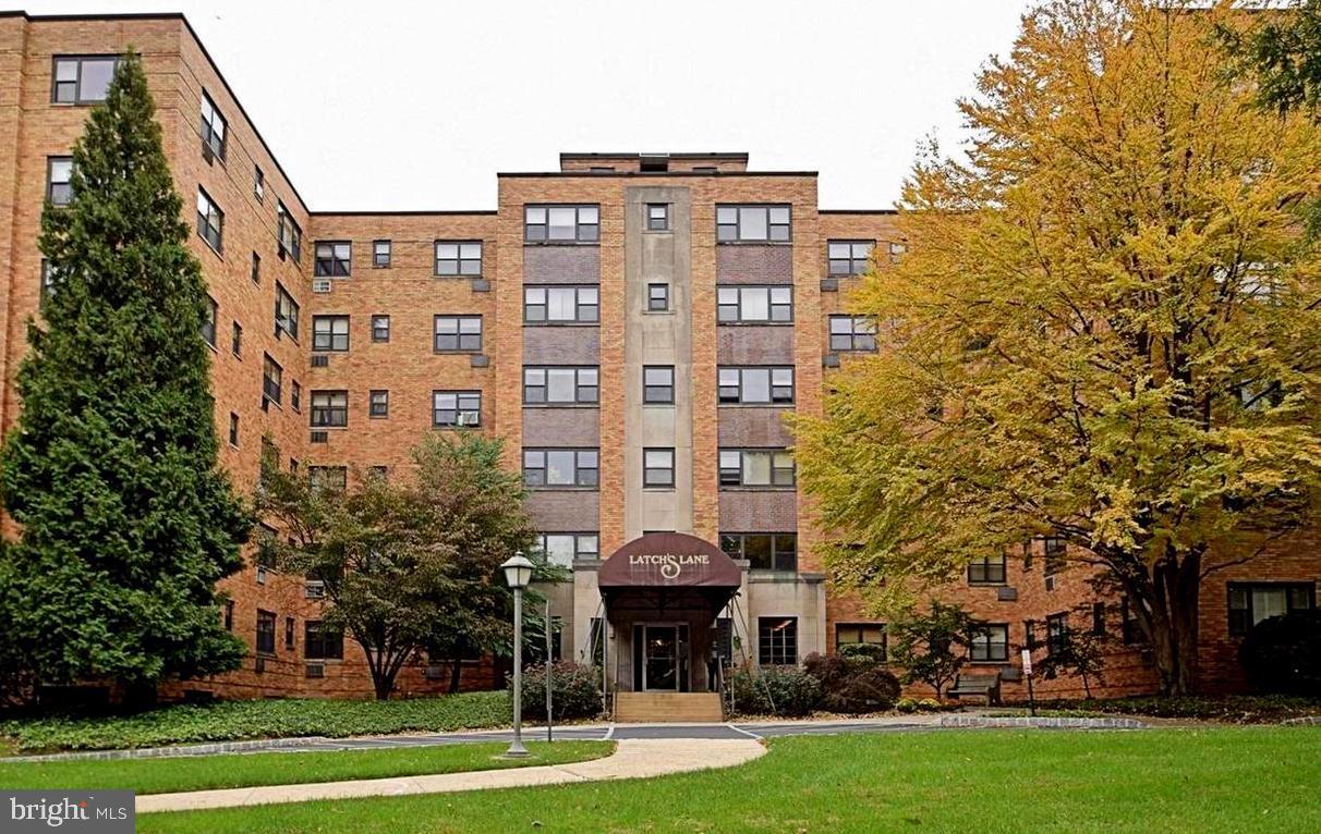 40 Old Lancaster Road #215