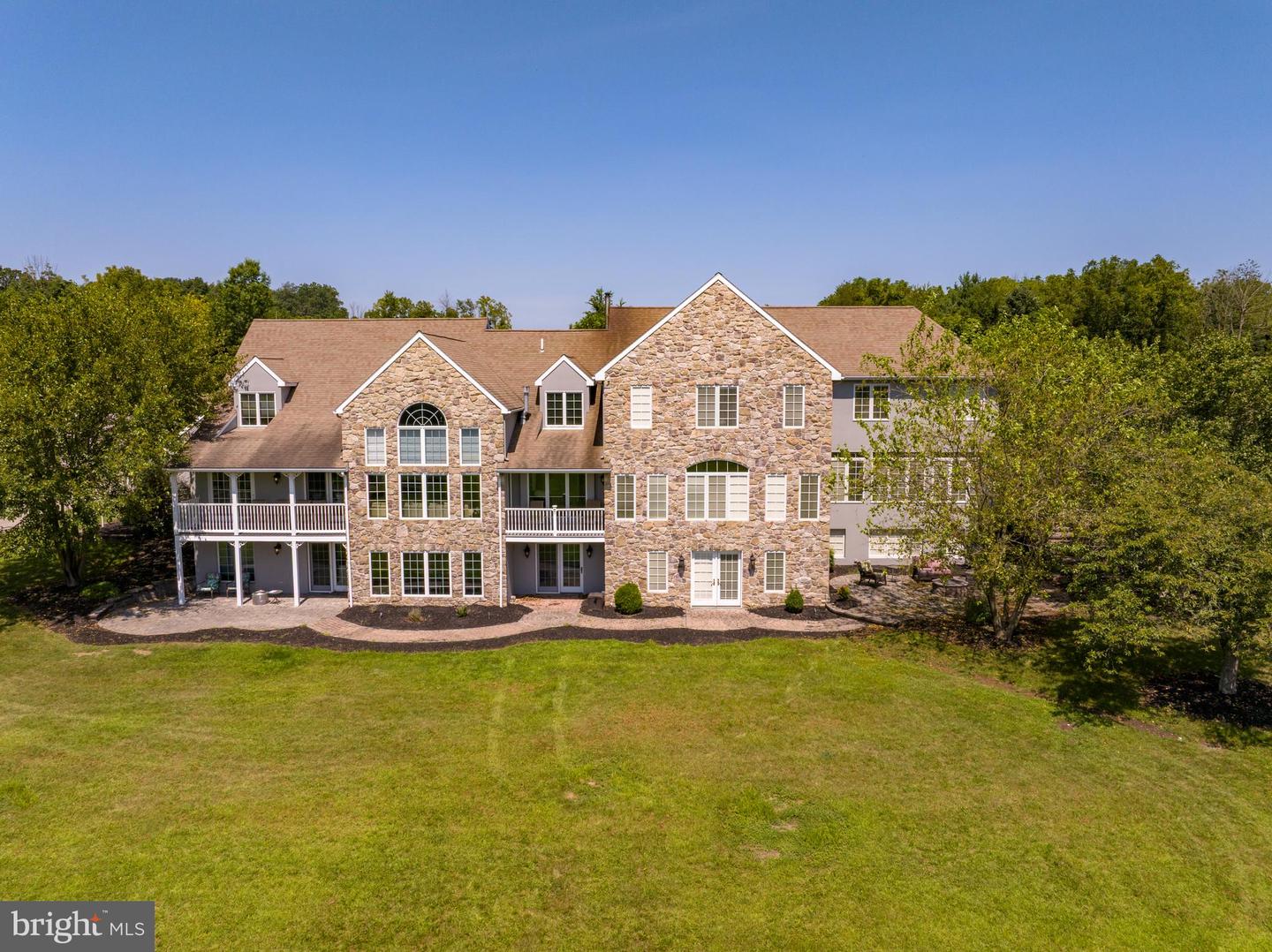 2100 Fox Hollow Lane