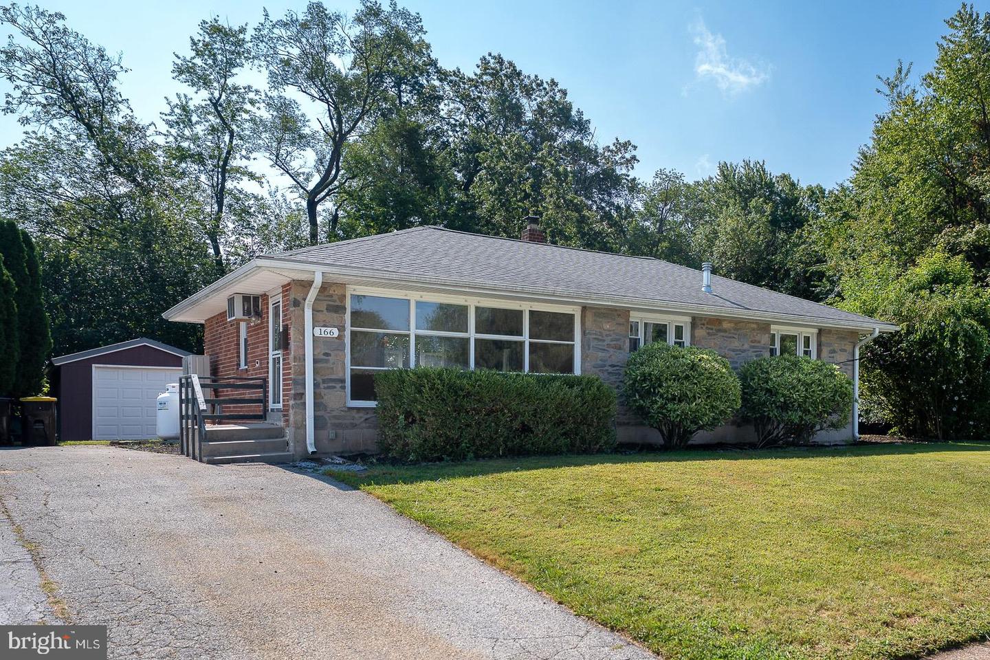 166 Hoover Avenue, West Norriton