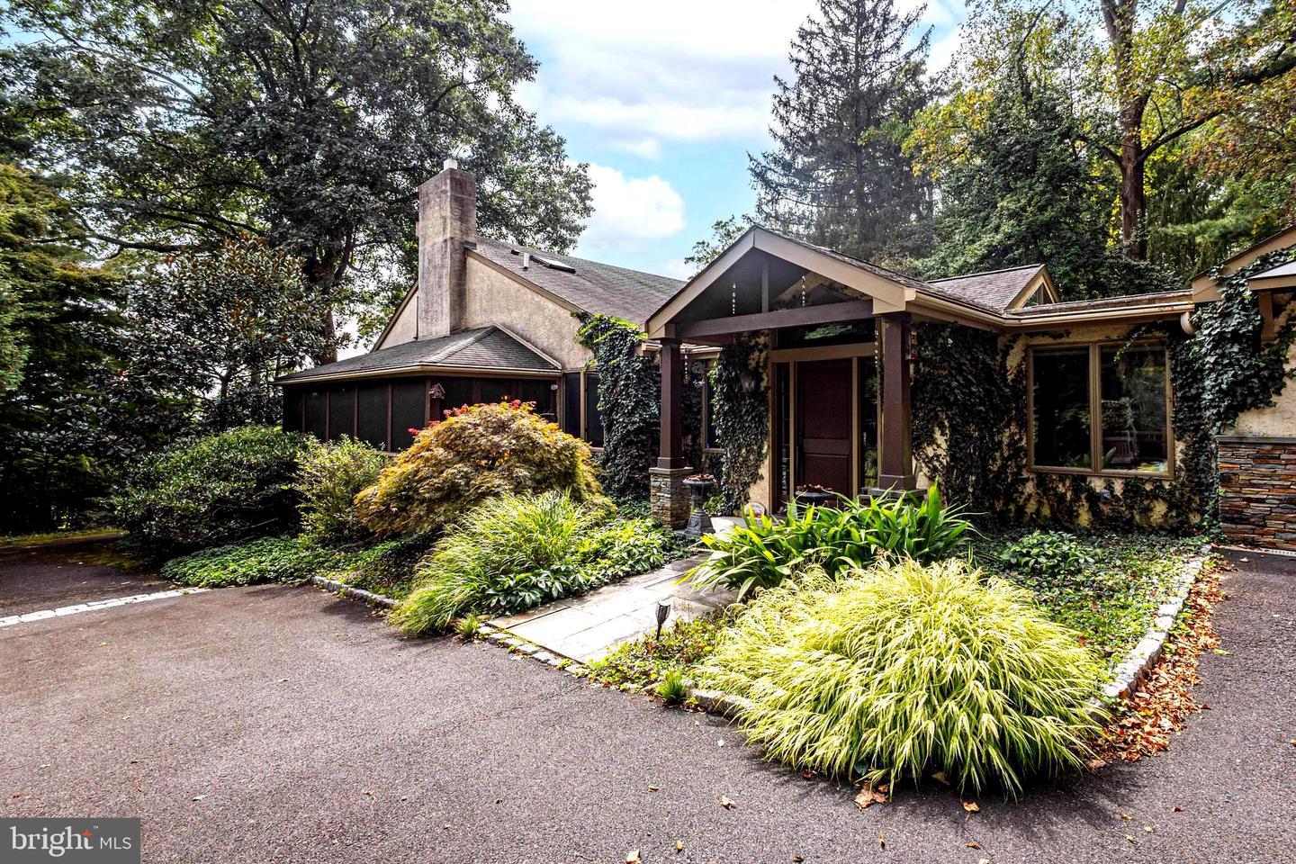160 Camp Hill Road, Fort Washington