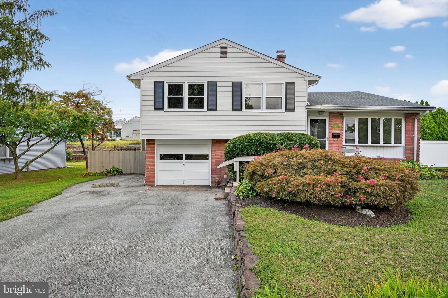 113 E Valley Creek Road, Plymouth Meeting