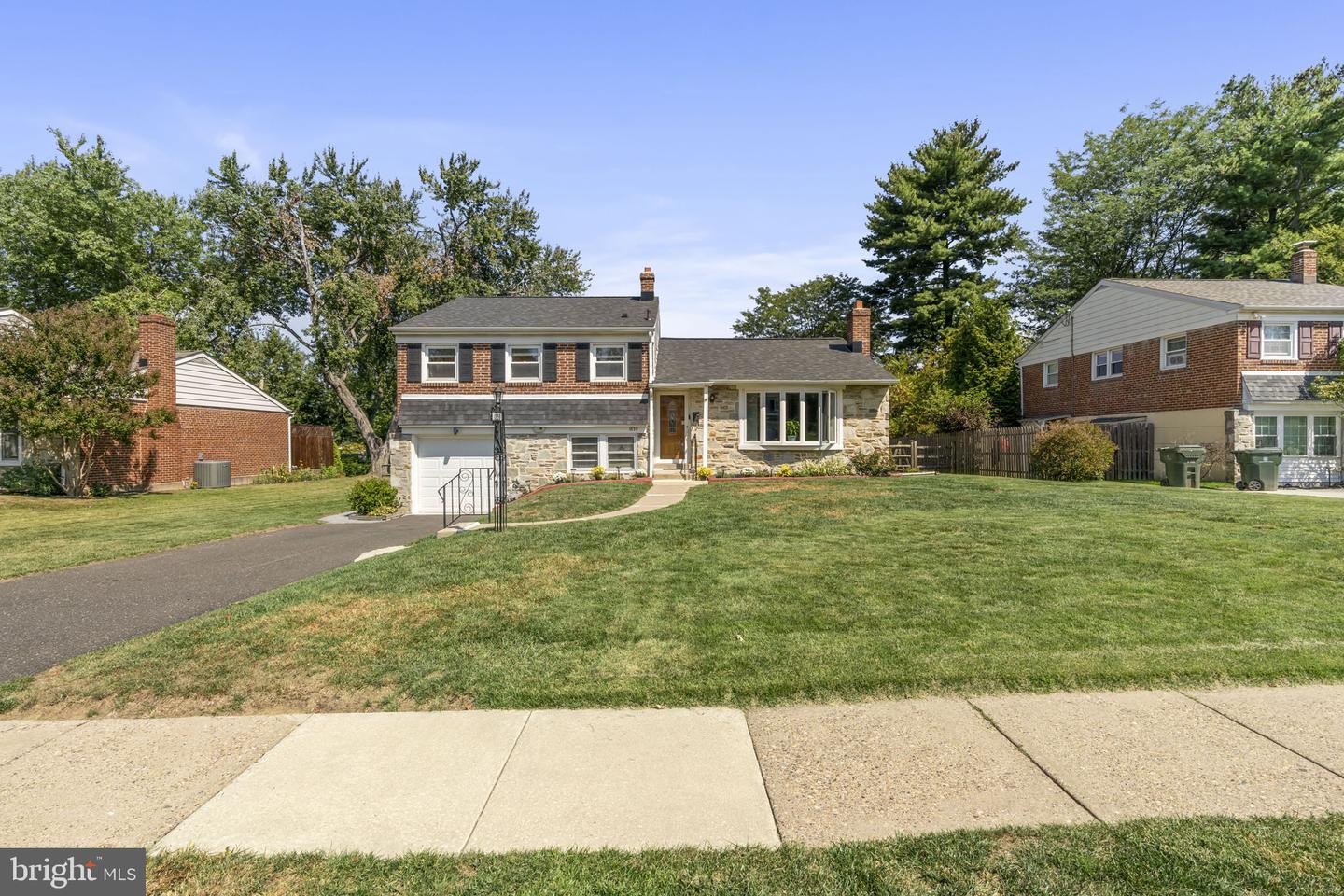 1839 Ambler Road, Abington