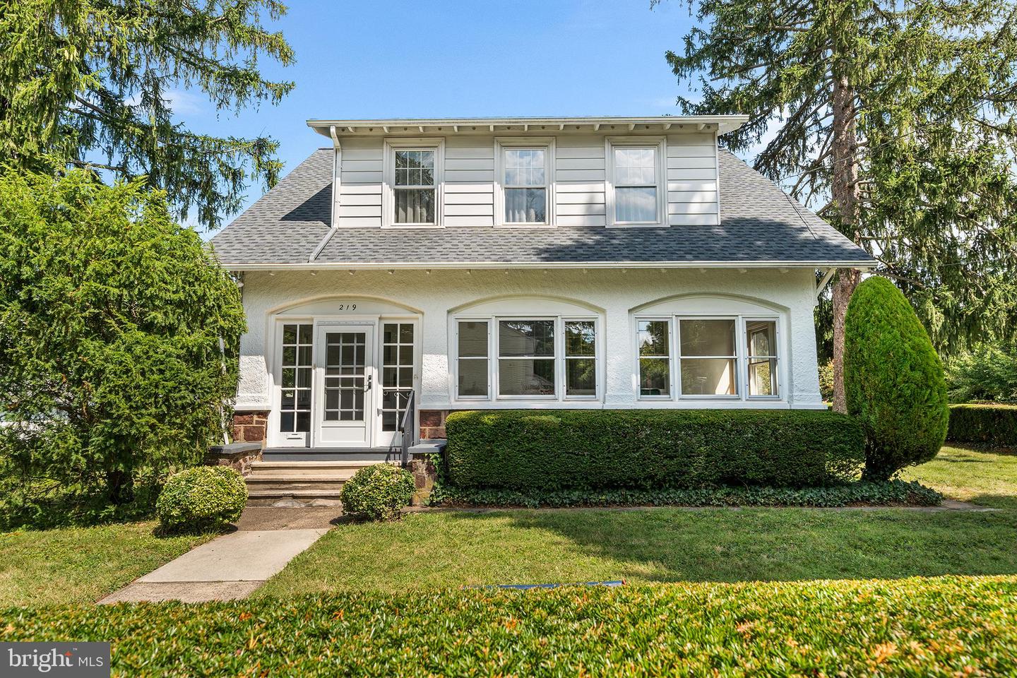 219 S 5th St, North Wales