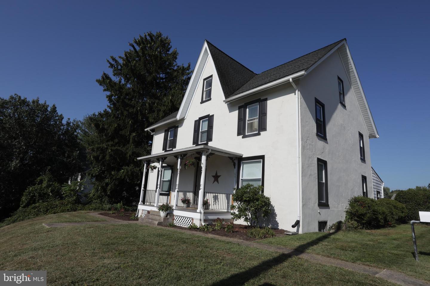 523 Bridge Street, Mont Clare