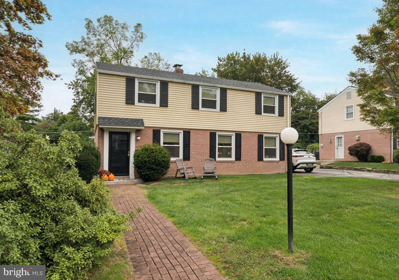 4040 N Warner Road, Lafayette Hill