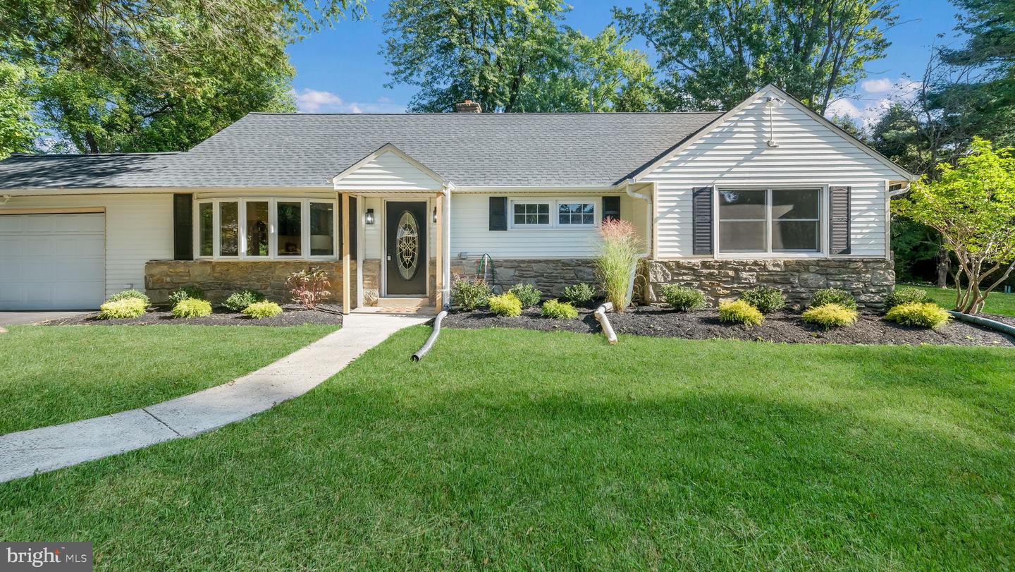 735 Rhoads Avenue, Jenkintown