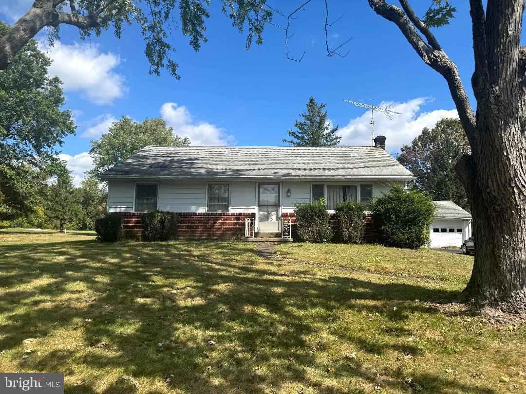 1533 School Road, Hatfield