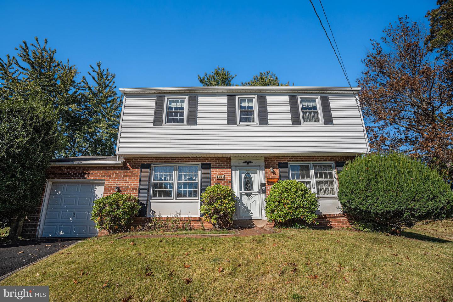 142 Orchard Lane, Hatfield