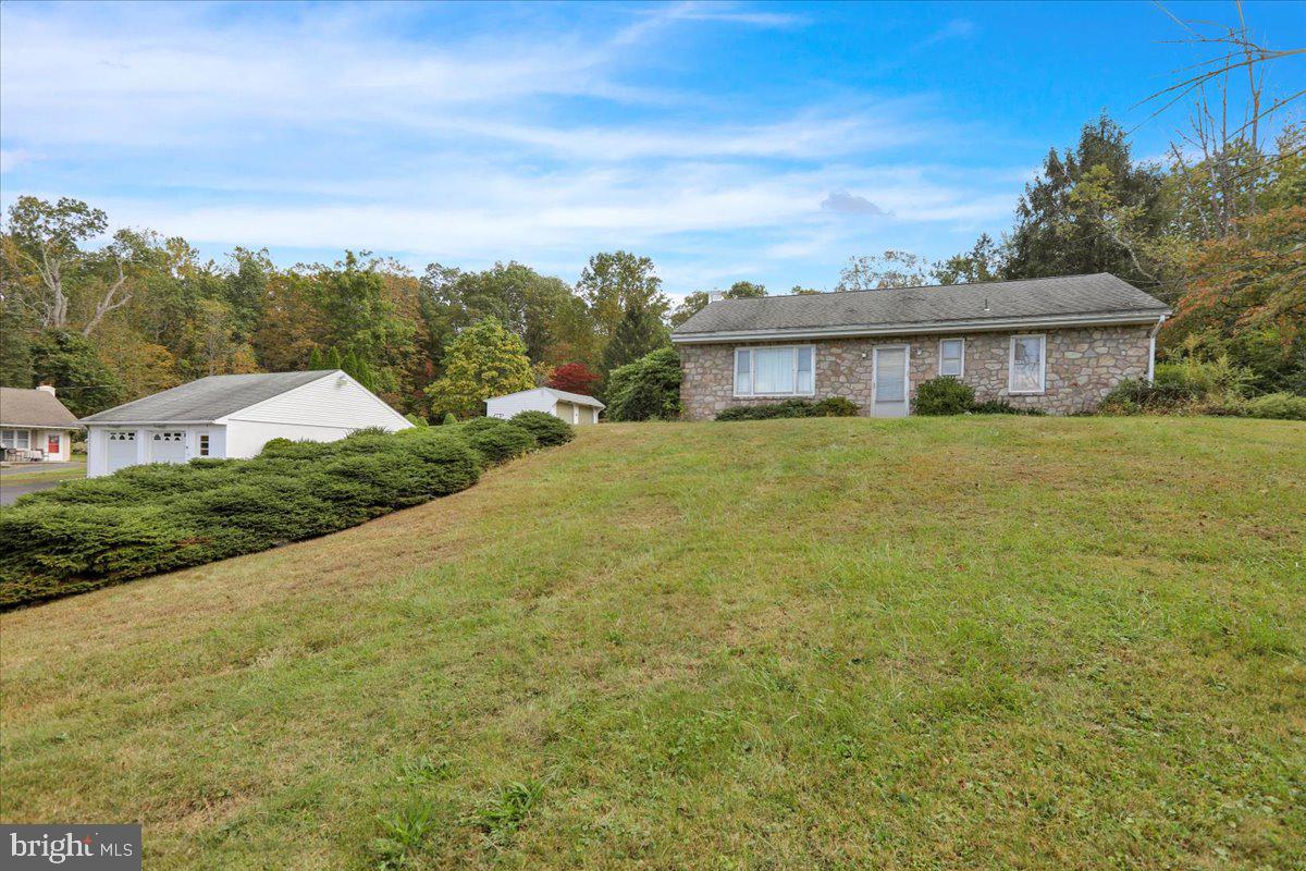 3769 Geryville Pike, Green Lane