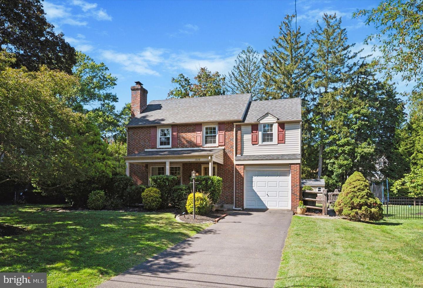 1228 Wheatsheaf Lane, Abington