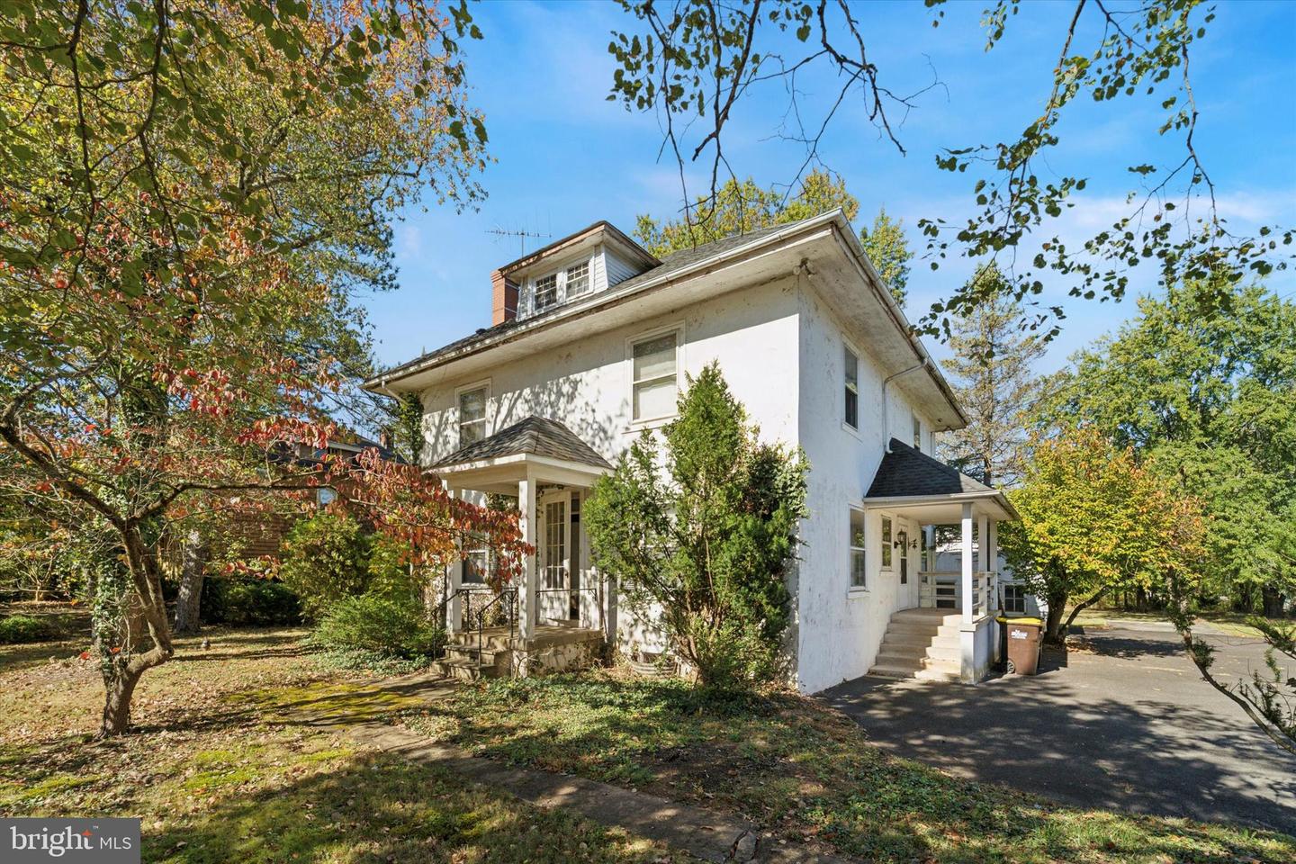 2546 N Broad Street, Colmar
