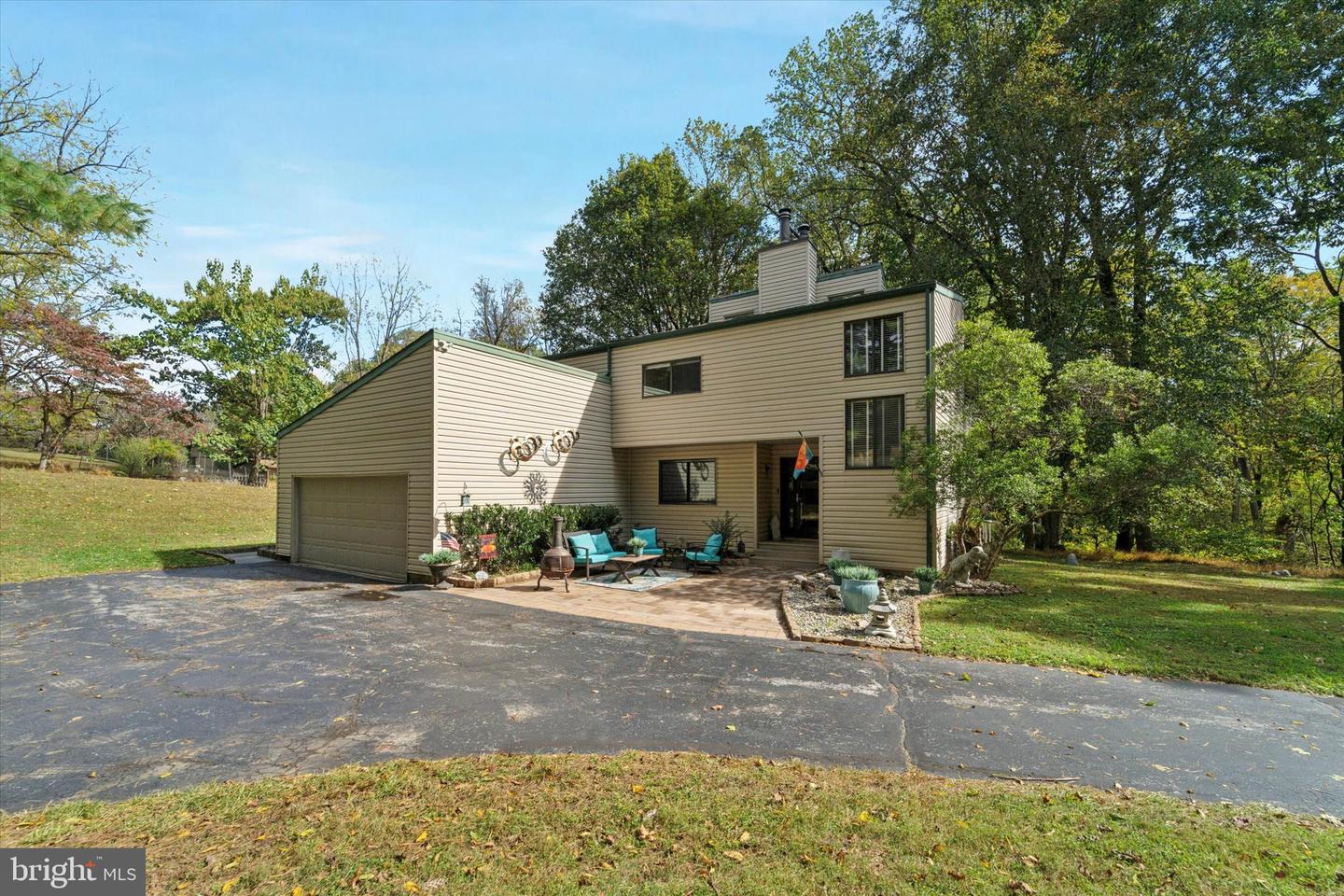 857 Hamilton Drive, Lafayette Hill