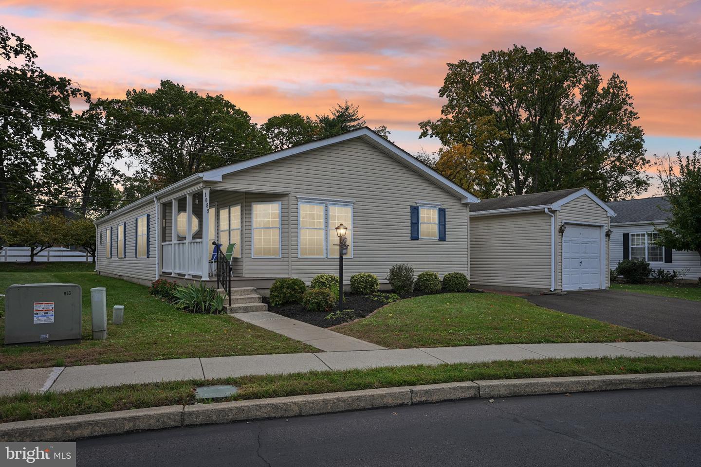 1099 Jfk Drive, North Wales