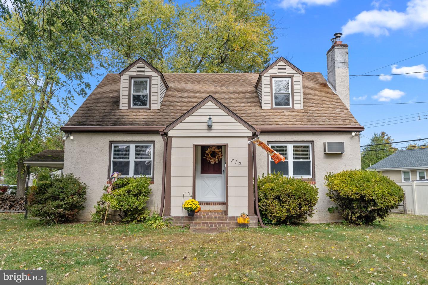 210 Castello Avenue, Hatboro