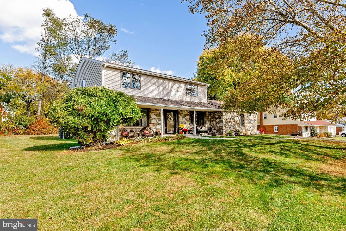 1011 Milkweed Lane, Huntingdon Valley