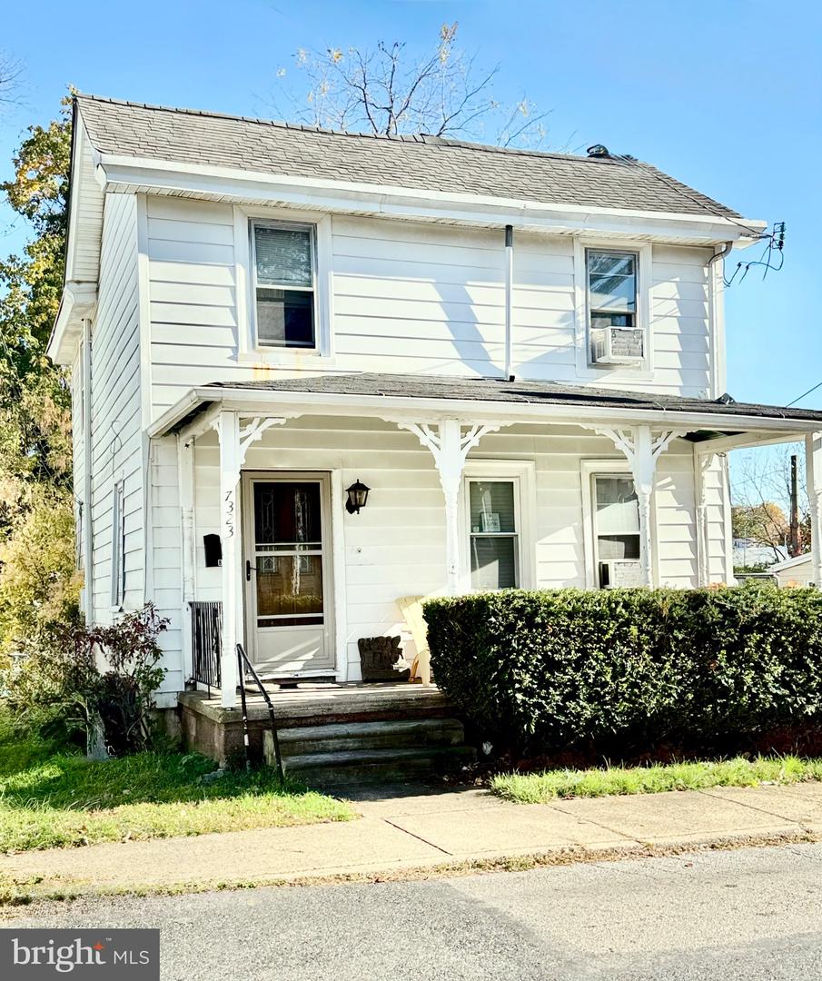 7323 School Lane, Elkins Park