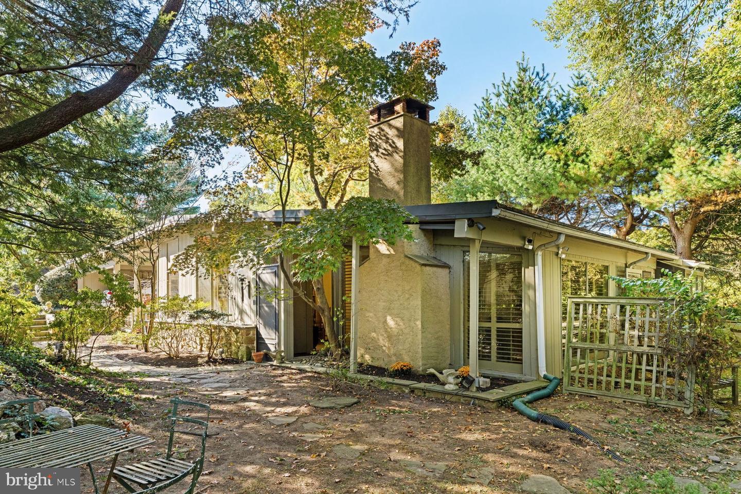 809 Church Road, Elkins Park