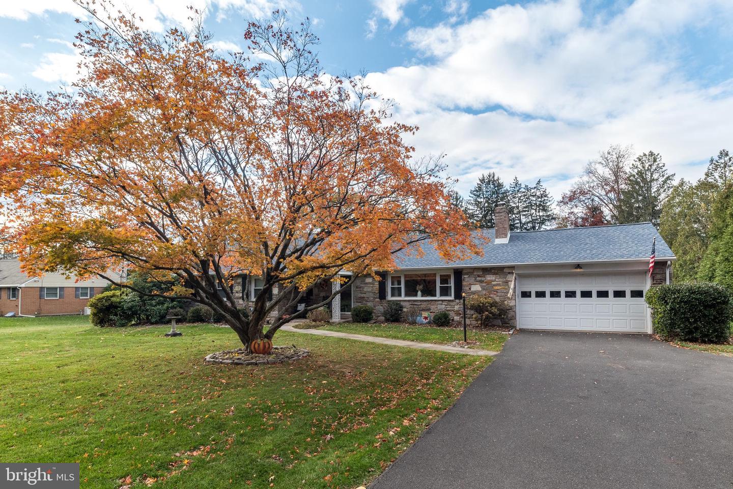 326 Chestnut Lane, Ambler