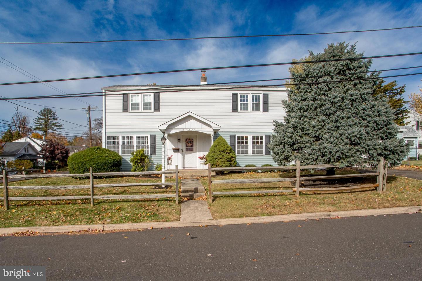 700 Warren Street, Willow Grove