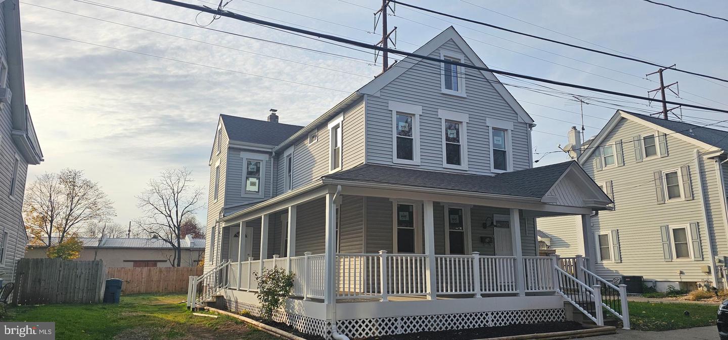 36 N Maple Avenue, Hatfield