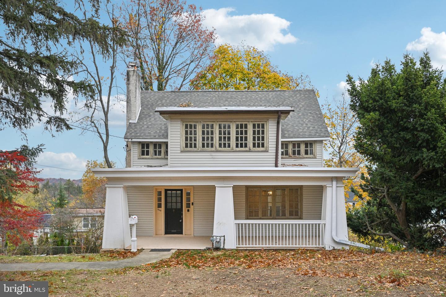 908 Edge Hill Road, Glenside
