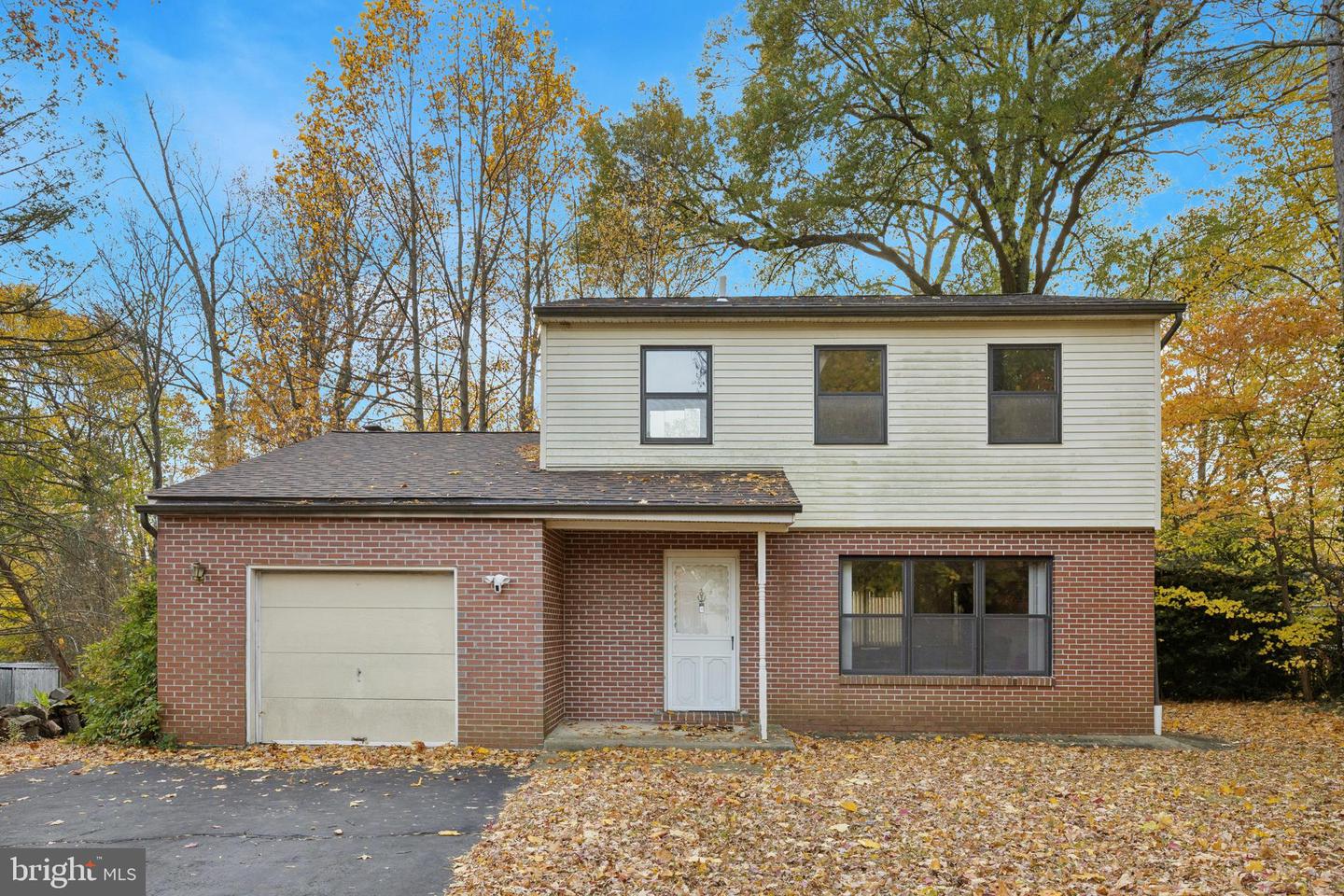 74 Hillside Avenue, Huntingdon Valley