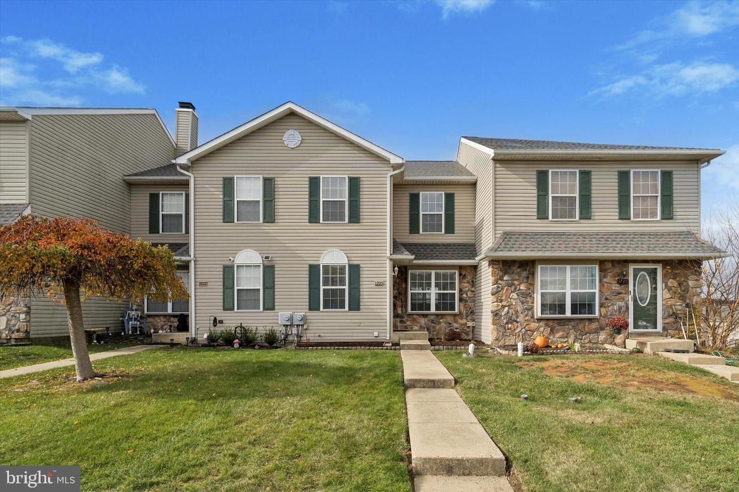 1225 Pin Oak Drive, Perkiomenville
