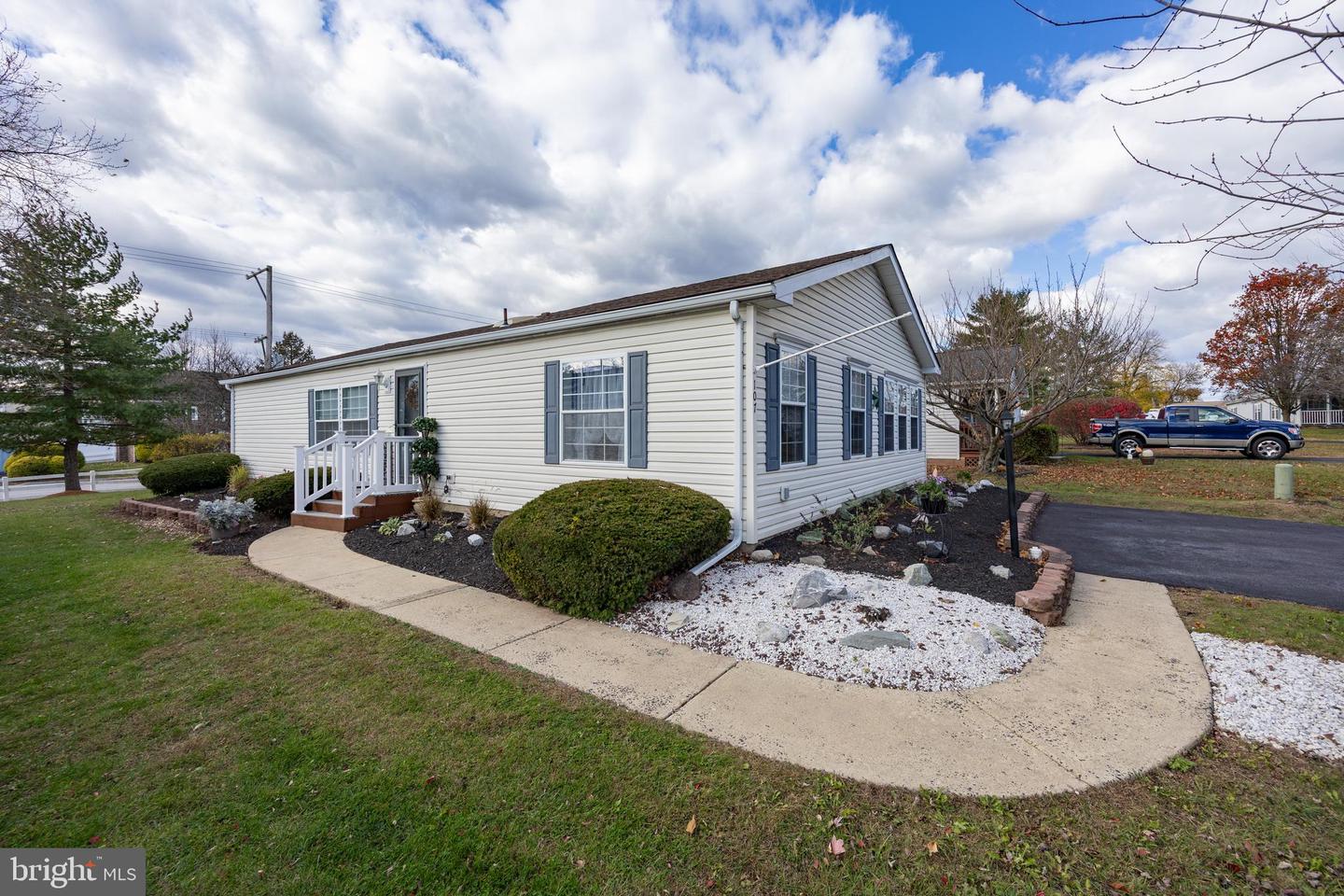 107 Carver Lane, Royersford