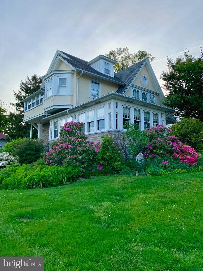 144 Roberts Avenue, Glenside