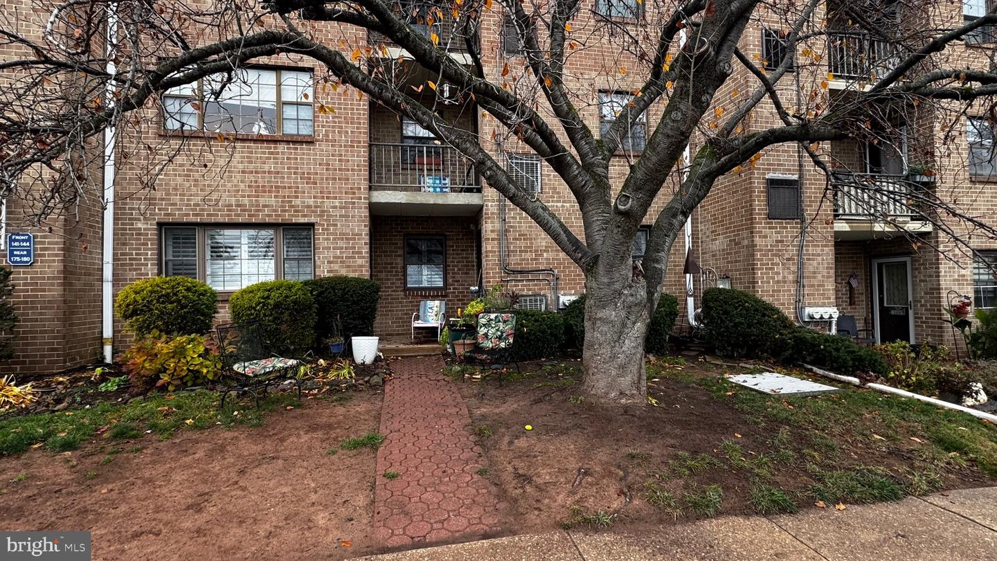 176 Riversedge, Norristown