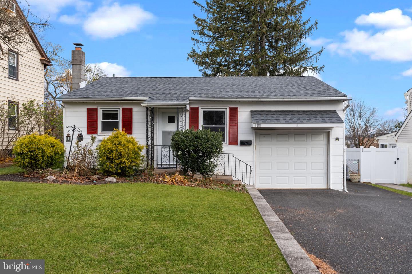 100 Crooked Billet Road, Hatboro
