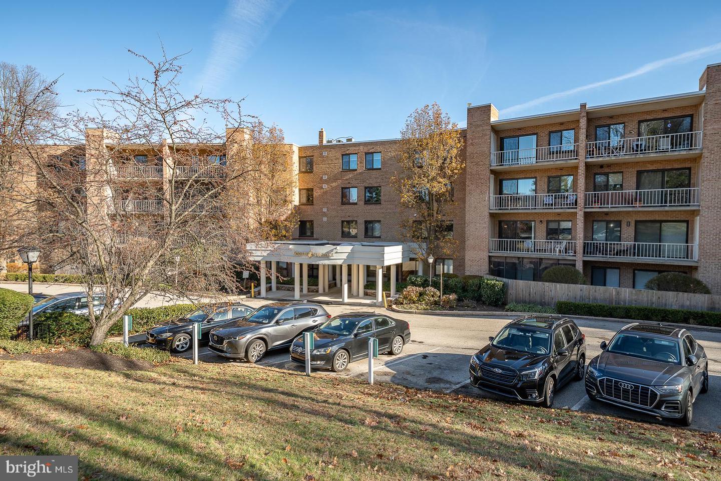 1637 Oakwood Drive #s114