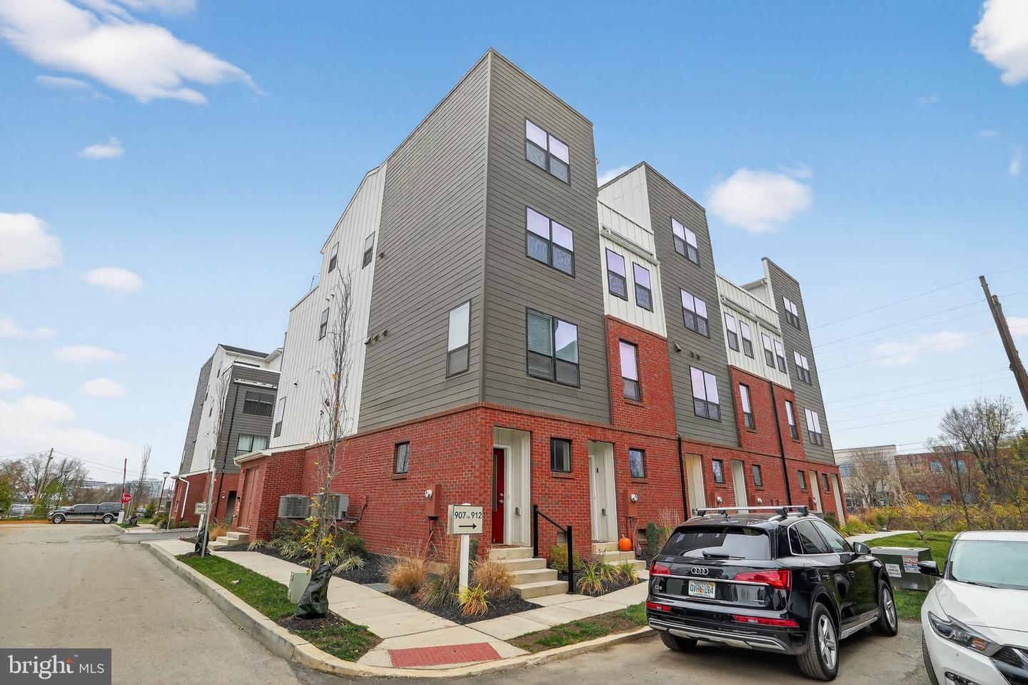 912 Riverplace Drive #m, Conshohocken