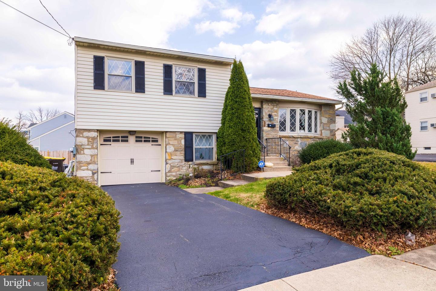 13 W End Drive, Lansdale